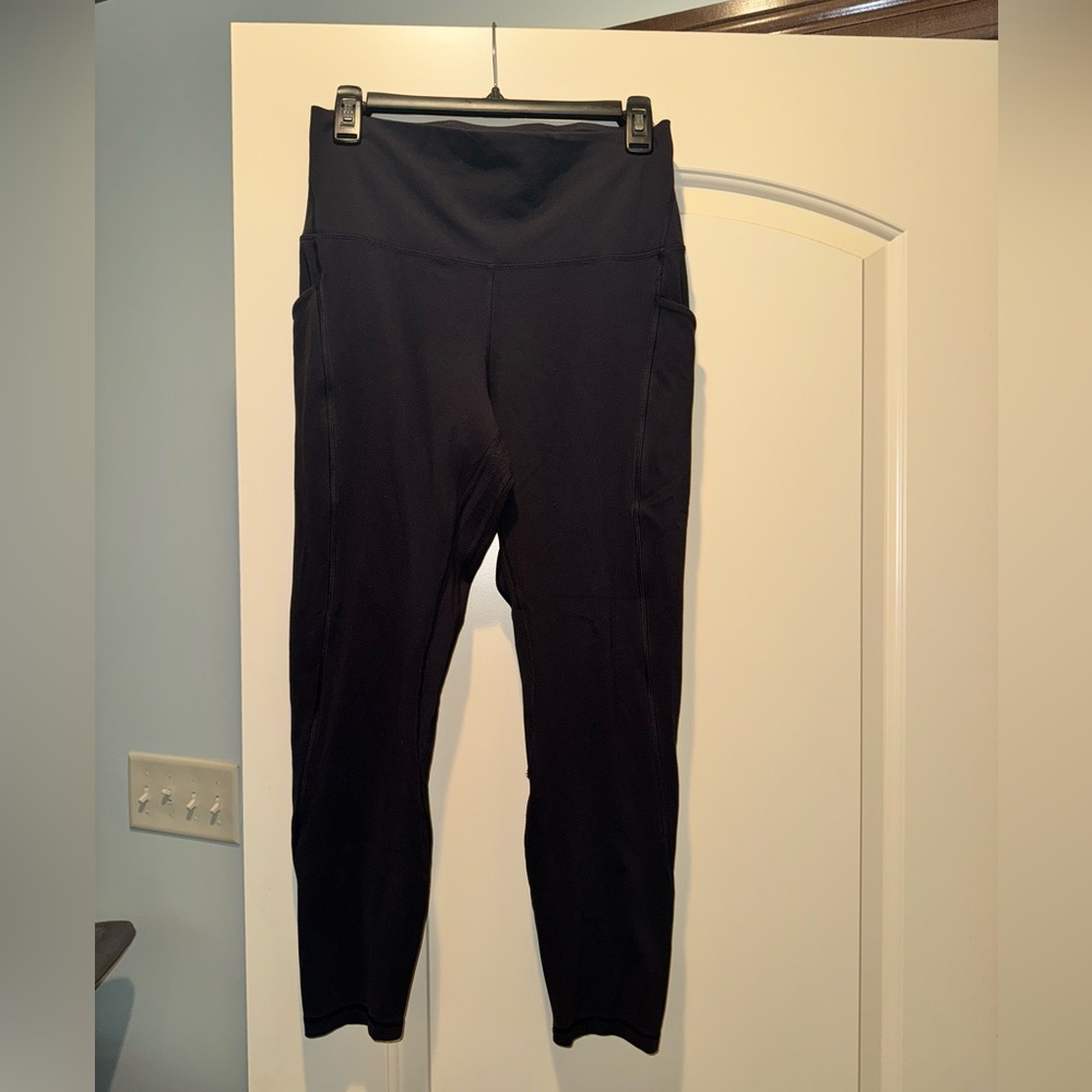 Lululemon Women’s Black Align High Rise Legging with Pockets 25’